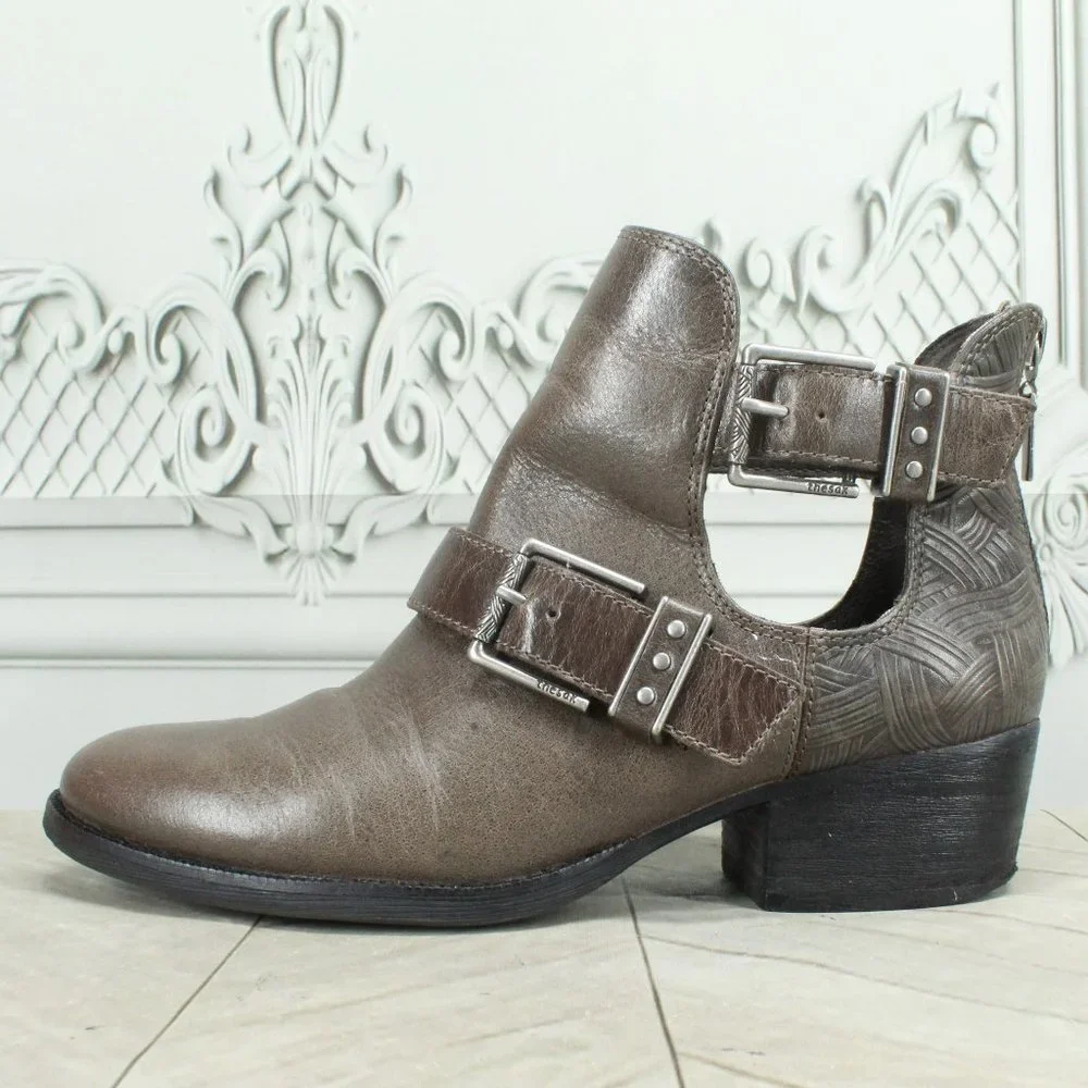 *The Sak Brown Leather Back Zipper Buckled Low Heeled Booties Size - Picture 1 of 9